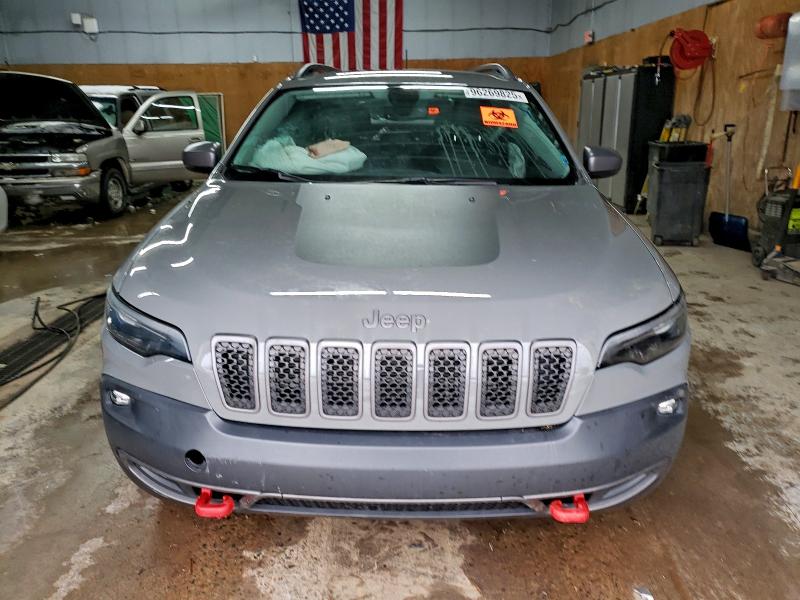 Photo 5 from auction – 2019 JEEP CHEROKEE T with VIN 1C4PJMBX7KD398008