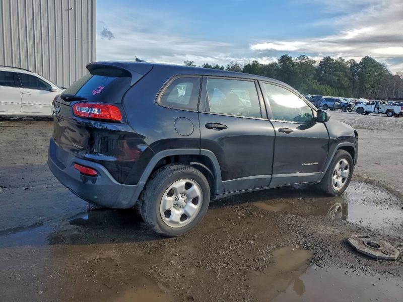 Photo 3 from auction – 2015 JEEP CHEROKEE S with VIN 1C4PJLAB2FW539044