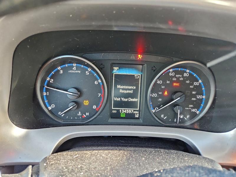 Photo 9 from auction – 2017 TOYOTA RAV4 LE with VIN JTMBFREV8HJ173707