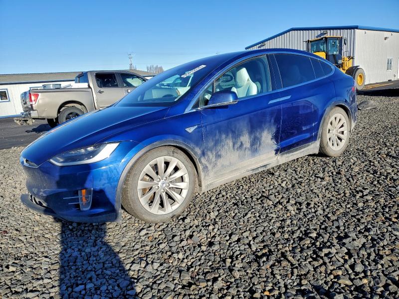 TESLA MODEL X 2016 with VIN 5YJXCBE29GF003762 - Photo from auction