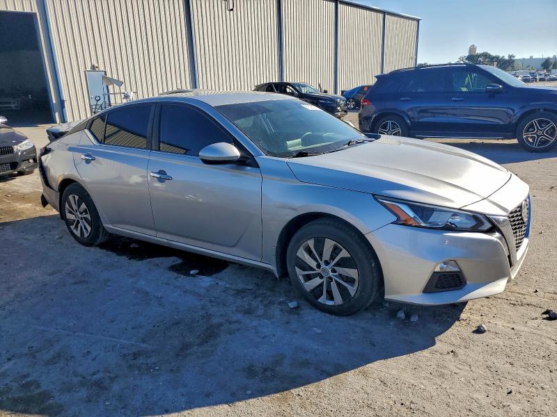 Photo 4 from auction – 2019 NISSAN ALTIMA S with VIN 1N4BL4BV3KC157710