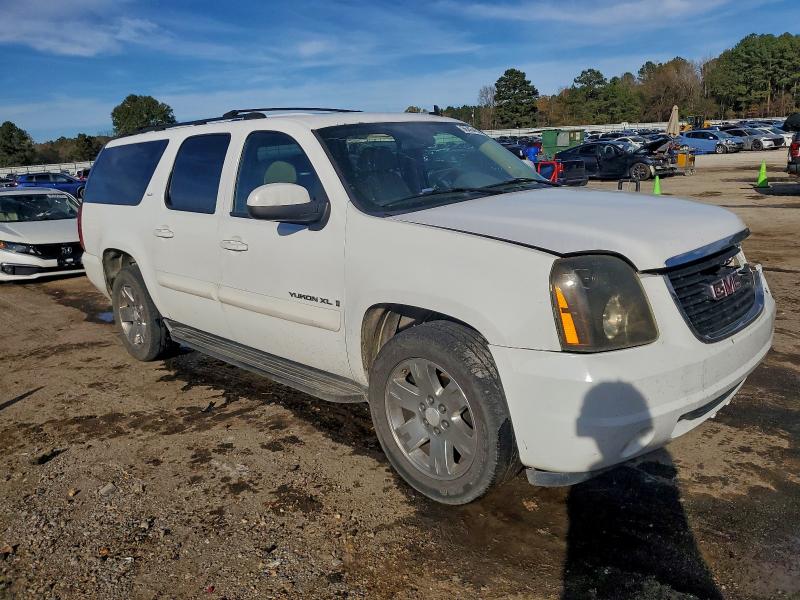 Photo 4 from auction – 2007 GMC YUKON XL with VIN 1GKFC16097R283300
