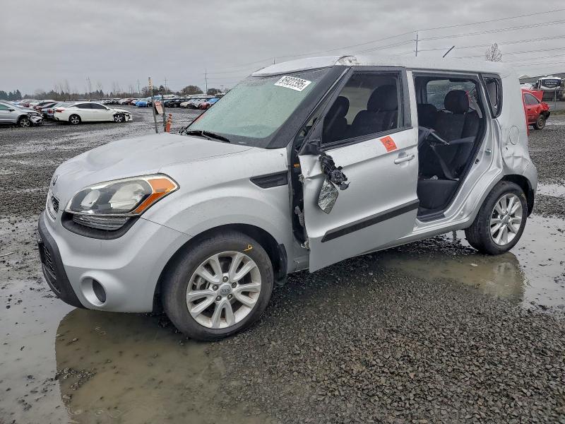 KIA SOUL + 2013 with VIN KNDJT2A64D7759032 - Photo from auction