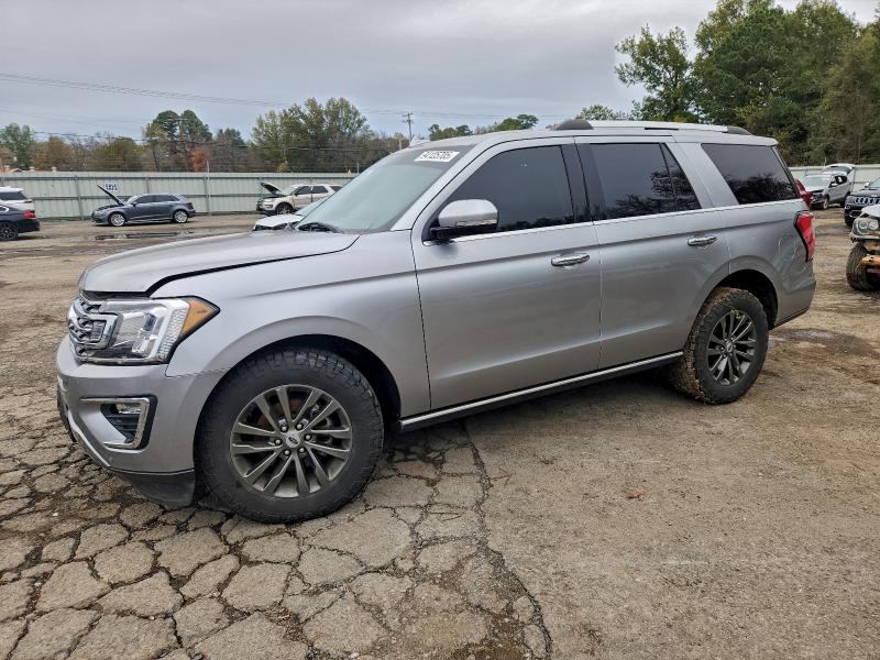 FORD EXPEDITION 2020 with VIN 1FMJU2AT8LEA47440 - Photo from auction