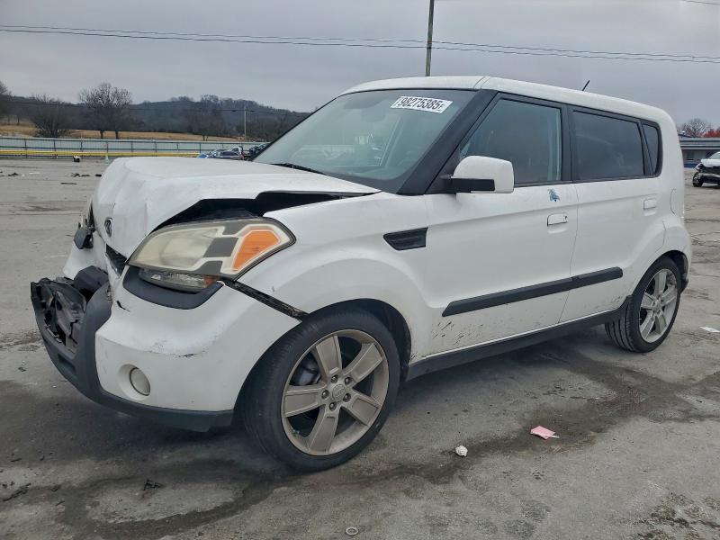 KIA SOUL + 2010 with VIN KNDJT2A26A7140683 - Photo from auction