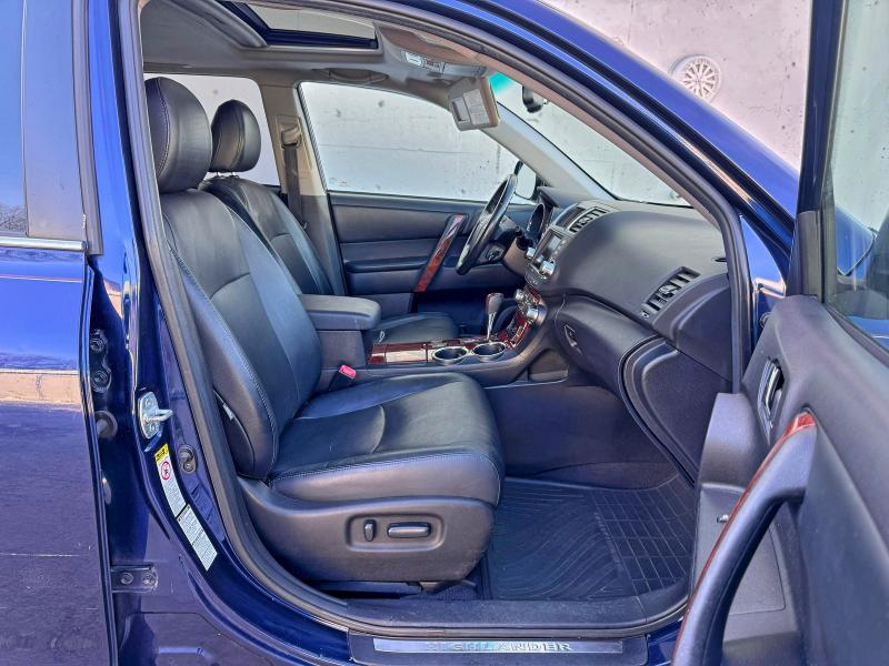 Photo 5 from auction – 2012 TOYOTA HIGHLANDER with VIN 5TDDK3EH8CS165601