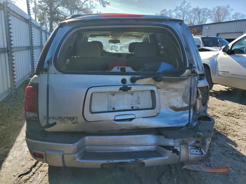 Photo 6 from auction – 2005 CHEVROLET TRAILBLAZE with VIN 1GNDT13S852329107