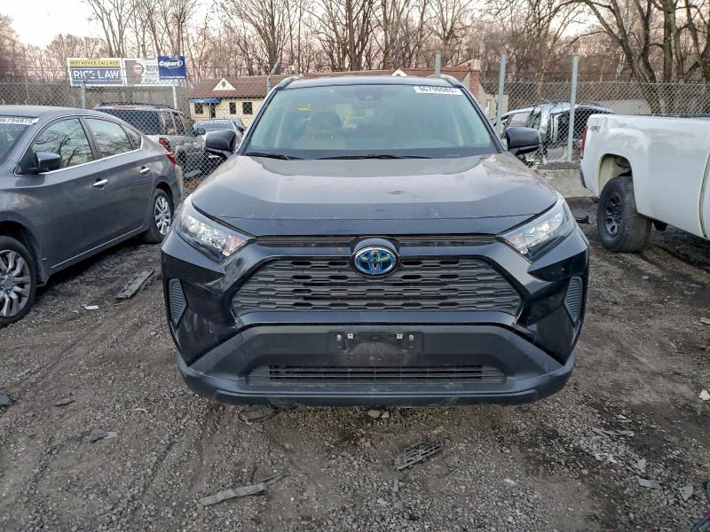 Photo 5 from auction – 2021 TOYOTA RAV4 LE with VIN JTMLWRFV7MD134666