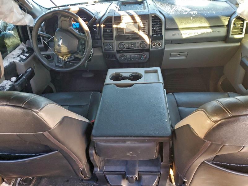 Photo 8 from auction – 2017 FORD F350 SUPER with VIN 1FT8W3BT4HEB27827