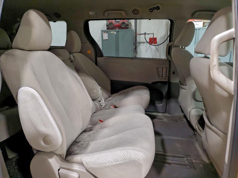 Photo 11 from auction – 2012 TOYOTA SIENNA LE with VIN 5TDKK3DC7CS212873