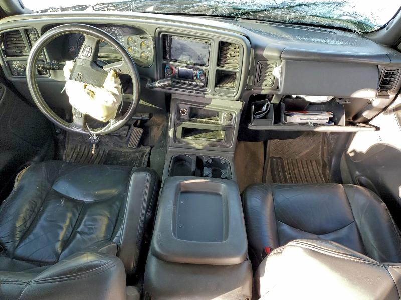 Photo 8 from auction – 2003 CHEVROLET SILVERADO with VIN 1GCHK23113F228765
