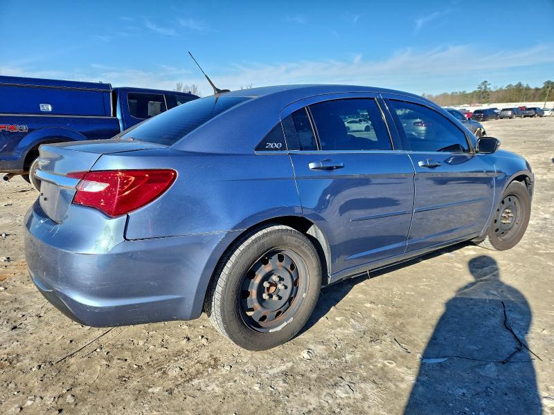 Photo 3 from auction – 2011 CHRYSLER 200 LX with VIN 1C3BC4FB2BN550536