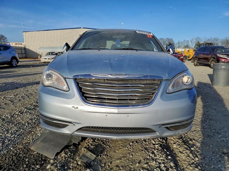 Photo 5 from auction – 2014 CHRYSLER 200 with VIN 1C3CCBAB4EN213919