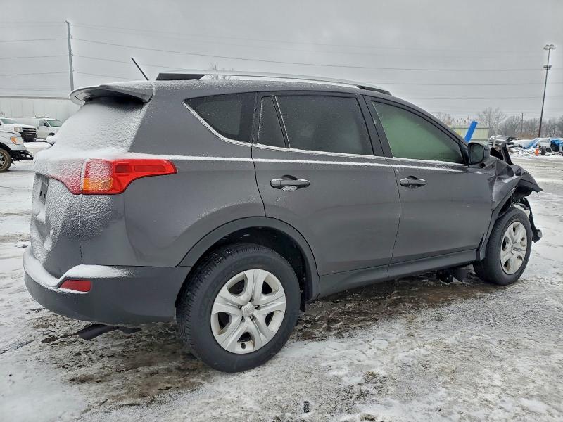 Photo 3 from auction – 2015 TOYOTA RAV4 LE with VIN JTMZFREV0FJ049250