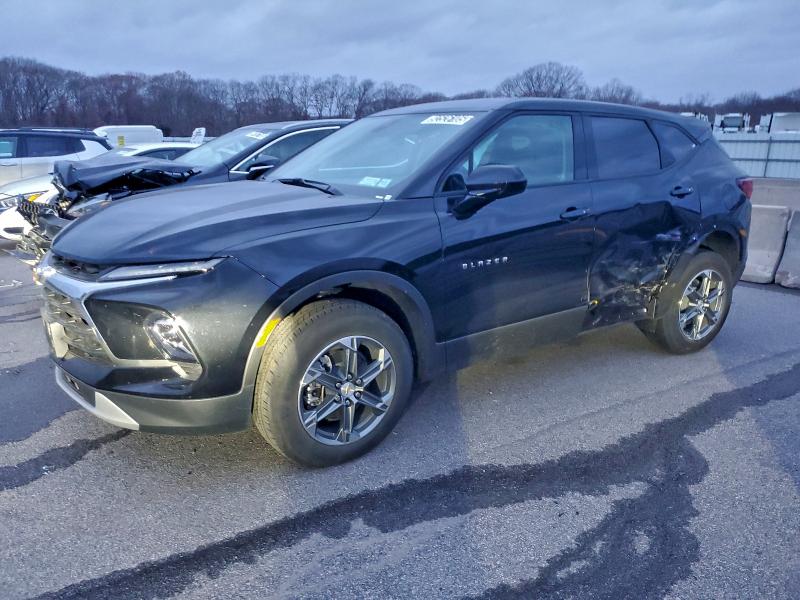 CHEVROLET BLAZER 2LT 2025 with VIN 3GNKBCR40SS217271 - Photo from auction