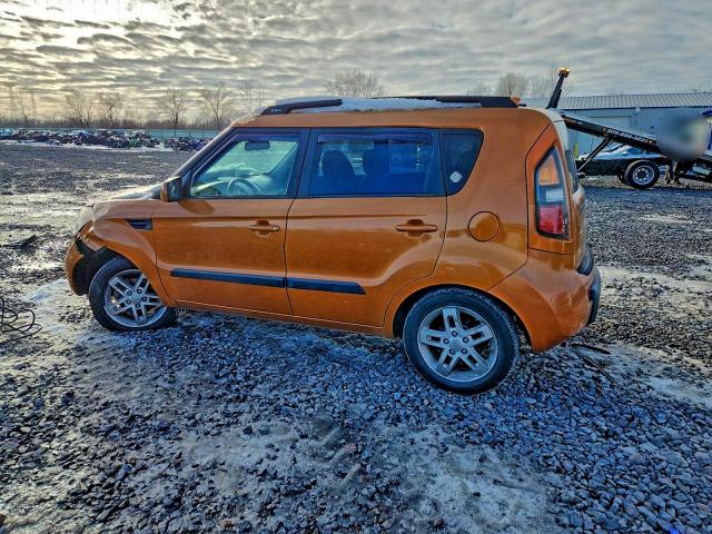 Photo 2 from auction – 2011 KIA SOUL + with VIN KNDJT2A21B7228252