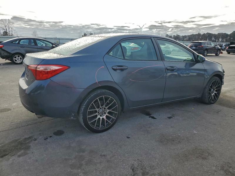 Photo 3 from auction – 2018 TOYOTA COROLLA with VIN 5YFBURHEXJP829702