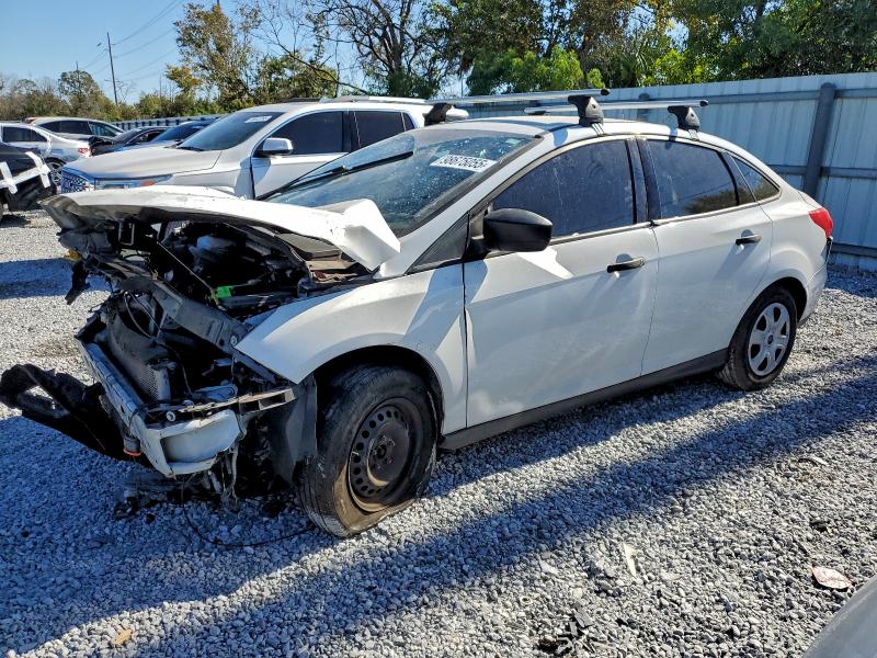 FORD FOCUS S 2015 with VIN 1FADP3E25FL339150 - Photo from auction