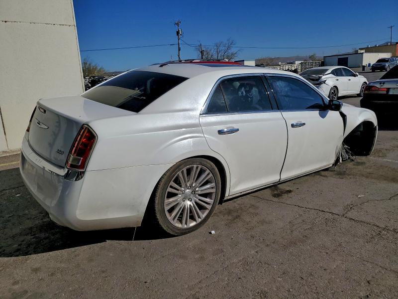 Photo 3 from auction – 2012 CHRYSLER 300 LIMITE with VIN 2C3CCACG0CH152870