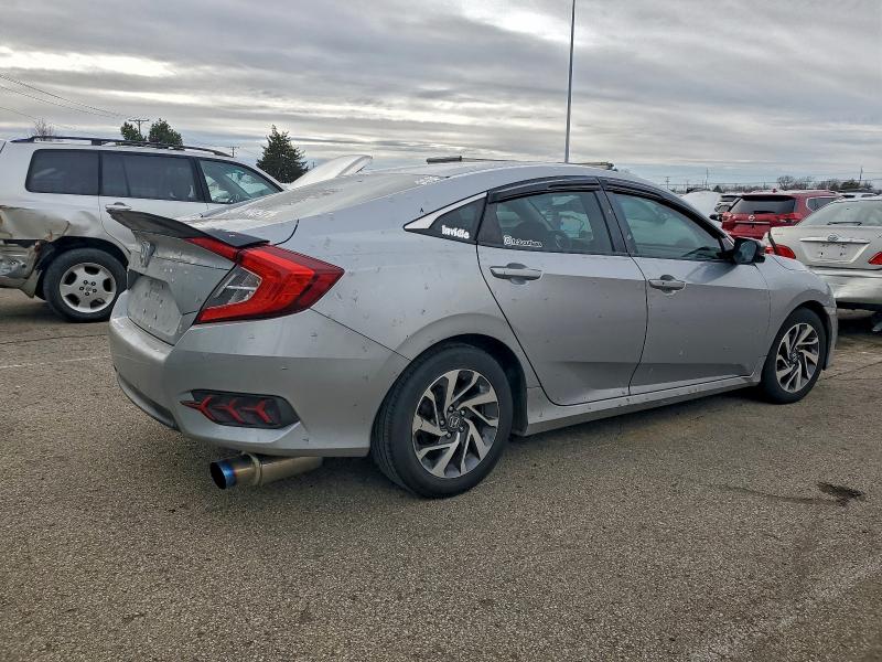 Photo 3 from auction – 2016 HONDA CIVIC EX with VIN 2HGFC2F77GH514727