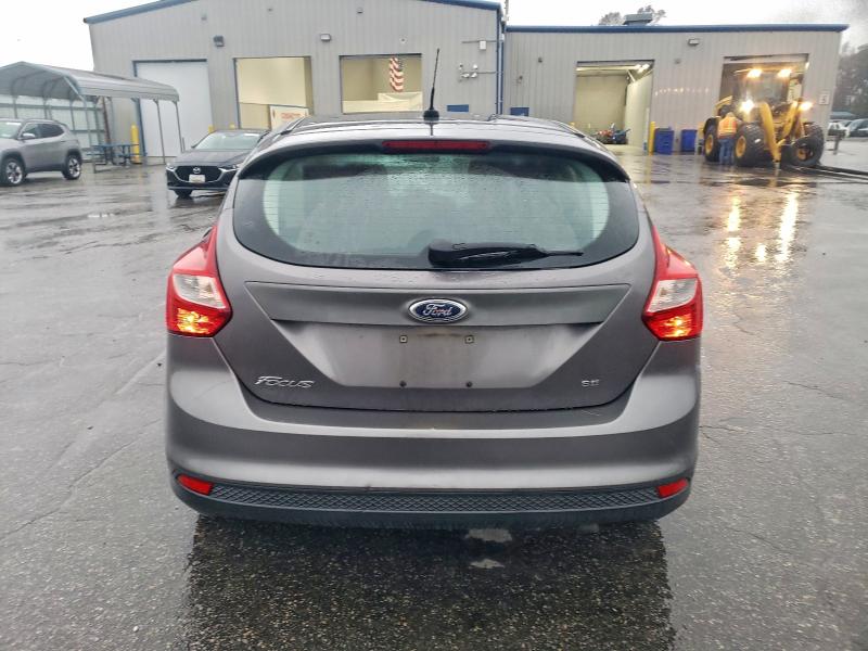 Photo 6 from auction – 2014 FORD FOCUS SE with VIN 1FADP3K23EL313424