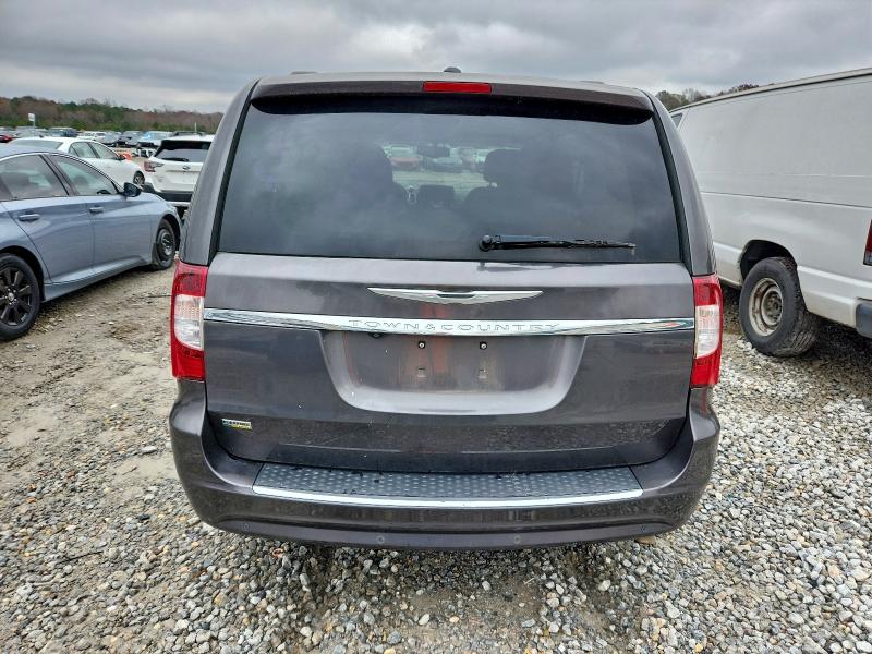 Photo 6 from auction – 2015 CHRYSLER TOWN & COU with VIN 2C4RC1CG0FR594942