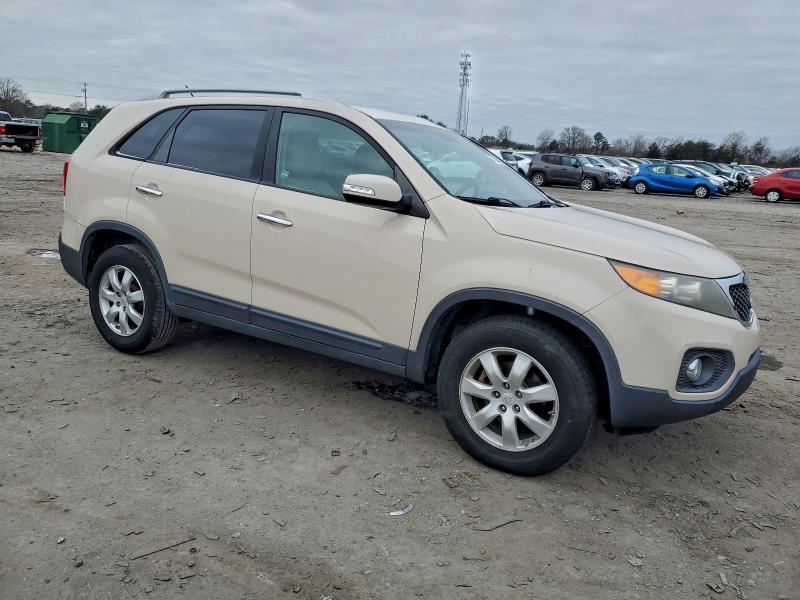 Photo 4 from auction – 2011 KIA SORENTO BA with VIN 5XYKT3A12BG064563