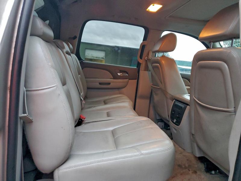 Photo 10 from auction – 2007 CHEVROLET AVALANCHE with VIN 3GNEC12097G204390