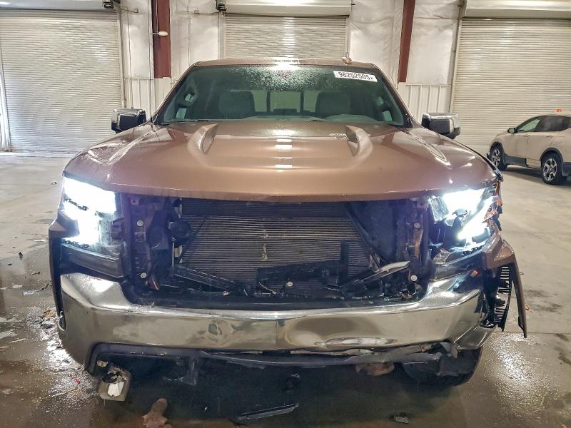 Photo 5 from auction – 2019 CHEVROLET SILVERADO with VIN 3GCUYGED0KG213544