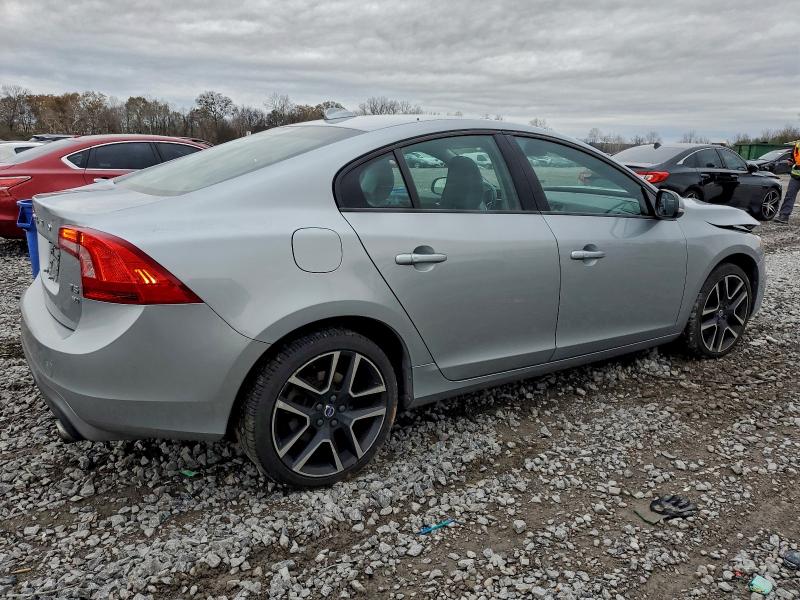 Photo 3 from auction – 2017 VOLVO S60 DYNAMI with VIN YV140MTL5H2432544