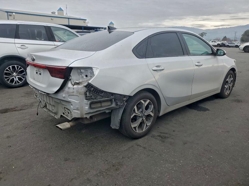 Photo 3 from auction – 2021 KIA FORTE FE with VIN 3KPF24ADXME316631