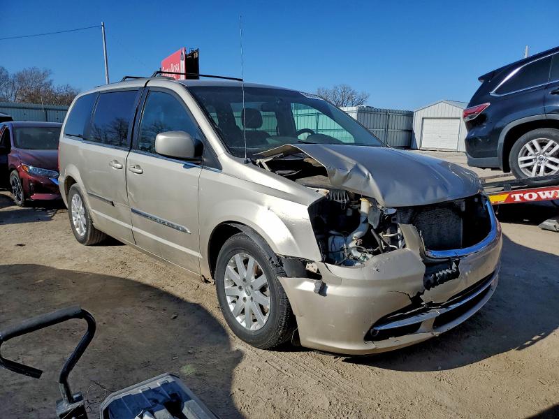 Photo 4 from auction – 2014 CHRYSLER TOWN & COU with VIN 2C4RC1BG4ER270683