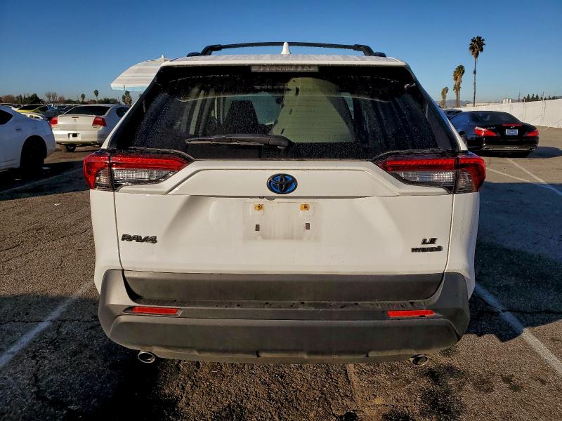 Photo 6 from auction – 2024 TOYOTA RAV4 LE with VIN JTMMWRFV2RD215733