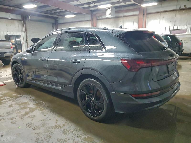 Photo 2 from auction – 2022 AUDI E-TRON PRE with VIN WA1AAAGE5NB032778