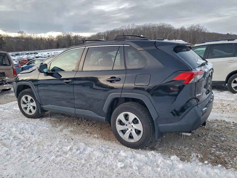 Photo 2 from auction – 2019 TOYOTA RAV4 LE with VIN 2T3F1RFV9KW035472