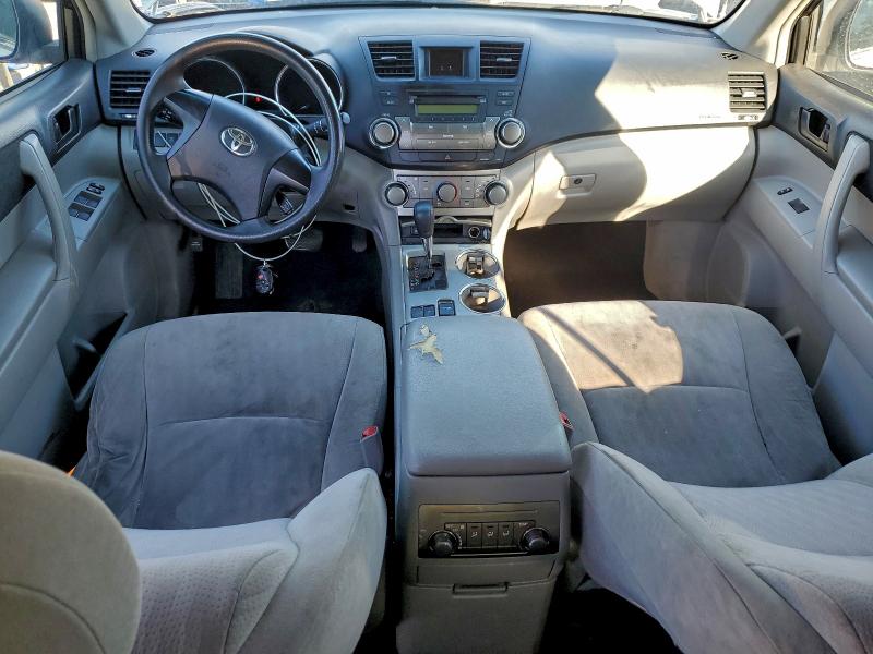 Photo 8 from auction – 2011 TOYOTA HIGHLANDER with VIN 5TDZA3EH3BS011658