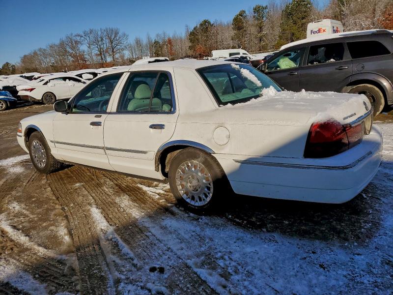 Photo 2 from auction – 2004 MERCURY GRAND MARQ with VIN 2MEFM74W74X618265