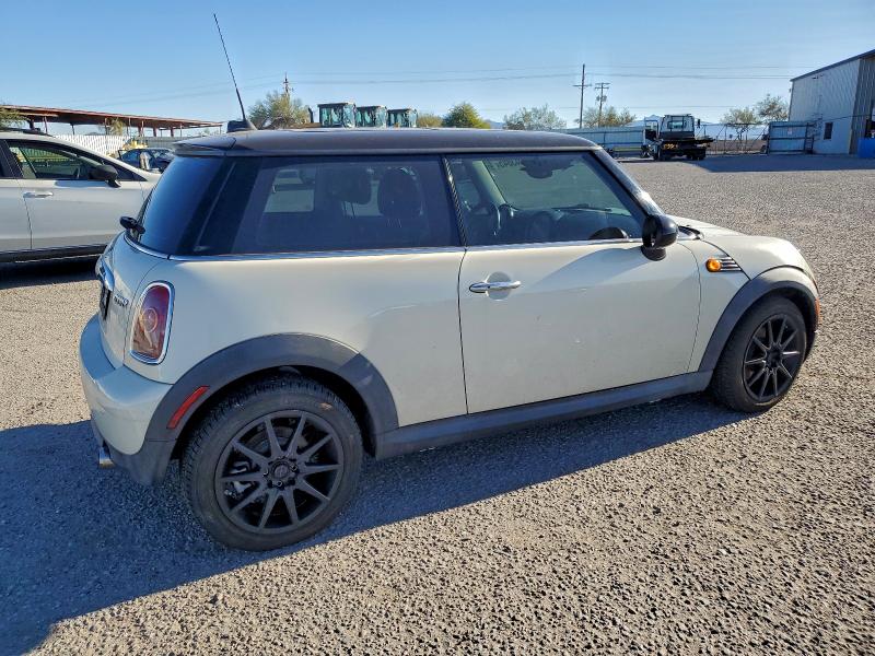 Photo 3 from auction – 2010 MINI COOPER with VIN WMWMF3C51ATZ64600