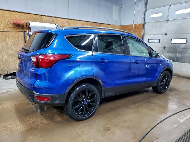 Photo 3 from auction – 2019 FORD ESCAPE SE with VIN 1FMCU9GD3KUB24365
