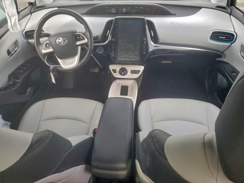 Photo 8 from auction – 2018 TOYOTA PRIUS with VIN JTDKARFU0J3057951