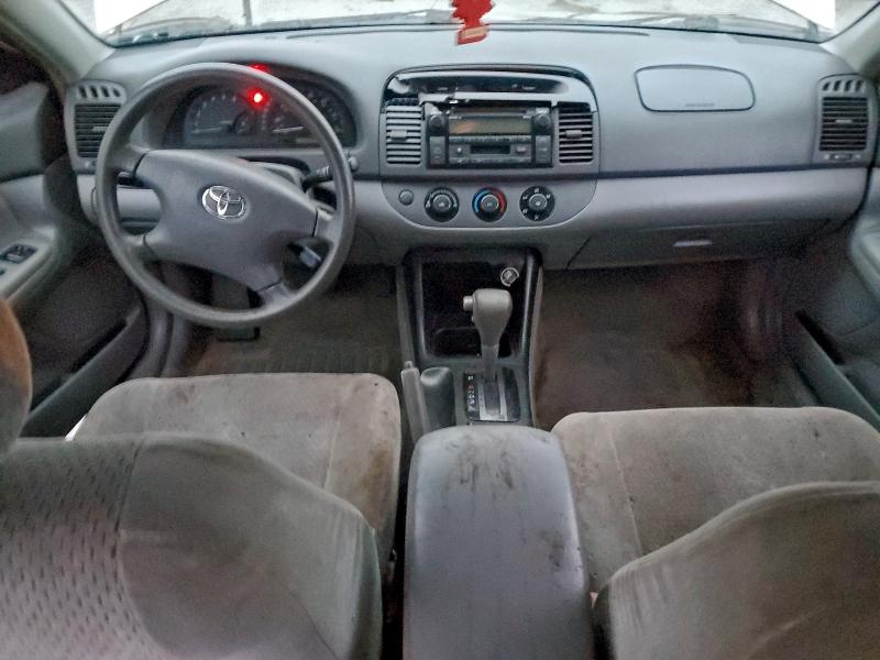 Photo 8 from auction – 2004 TOYOTA CAMRY LE with VIN JTDBE32K940252328