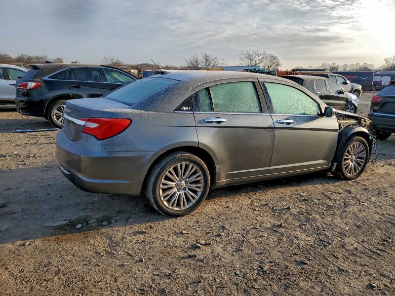 Photo 3 from auction – 2012 CHRYSLER 200 LIMITE with VIN 1C3CCBCB6CN121379