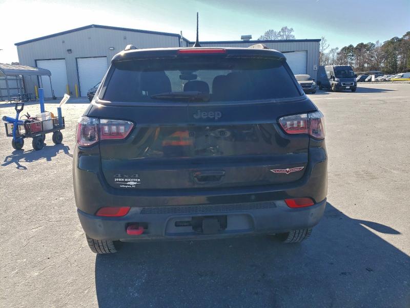 Photo 6 from auction – 2018 JEEP COMPASS TR with VIN 3C4NJDDB9JT239282