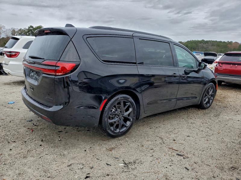 Photo 3 from auction – 2025 CHRYSLER PACIFICA L with VIN 2C4RC1GGXSR610956