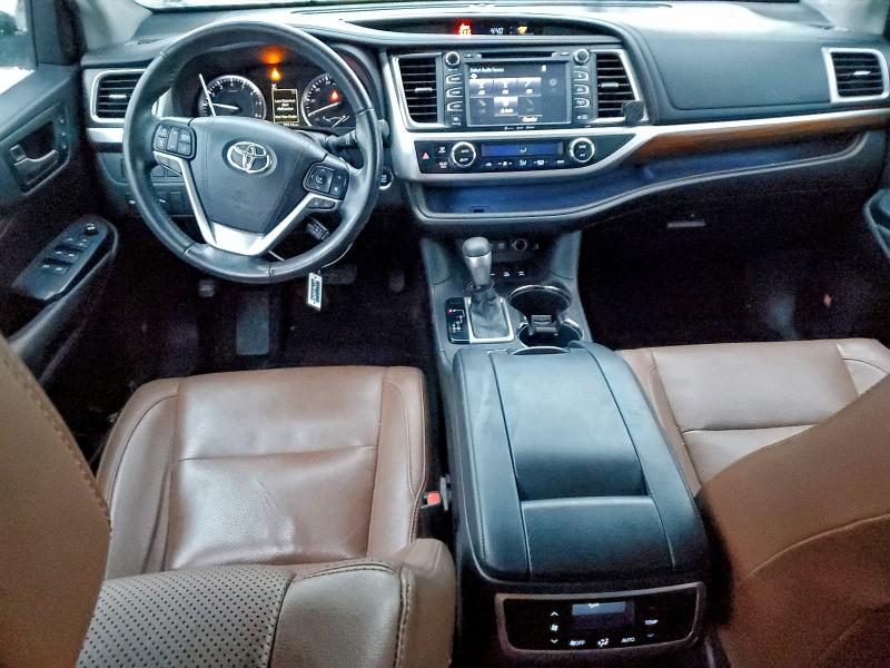 Photo 8 from auction – 2019 TOYOTA HIGHLANDER with VIN 5TDDZRFH8KS944279