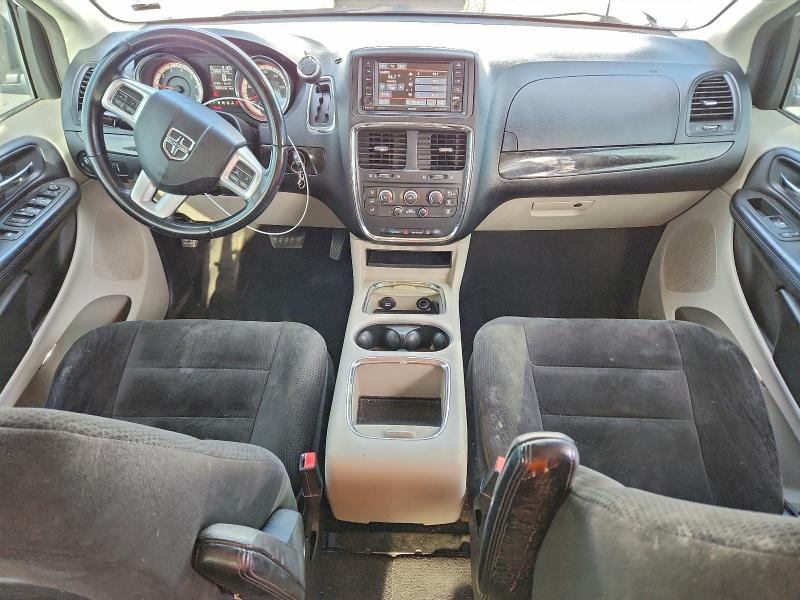 Photo 8 from auction – 2016 DODGE GRAND CARA with VIN 2C4RDGCGXGR328152