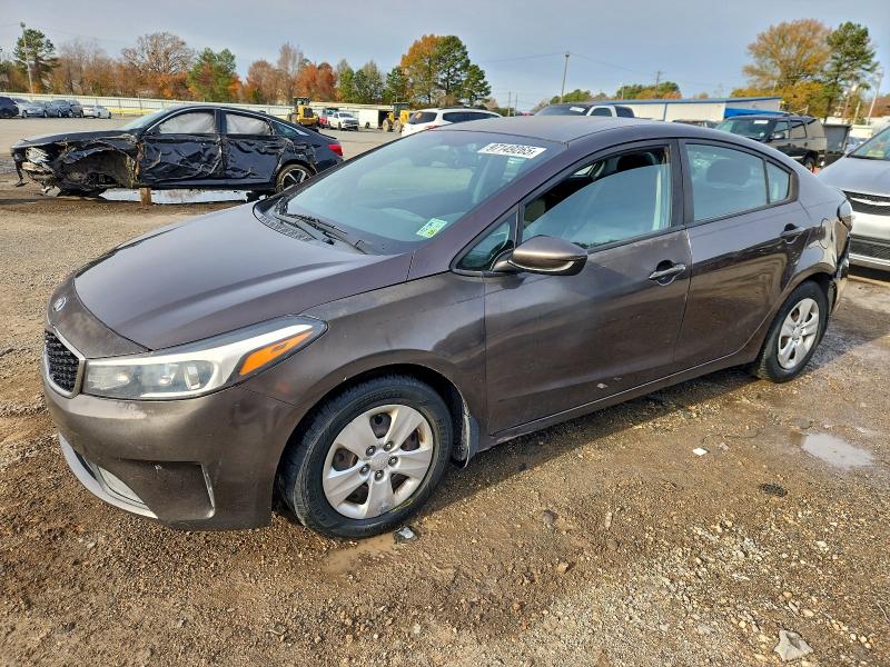 KIA FORTE LX 2017 with VIN 3KPFK4A77HE067074 - Photo from auction