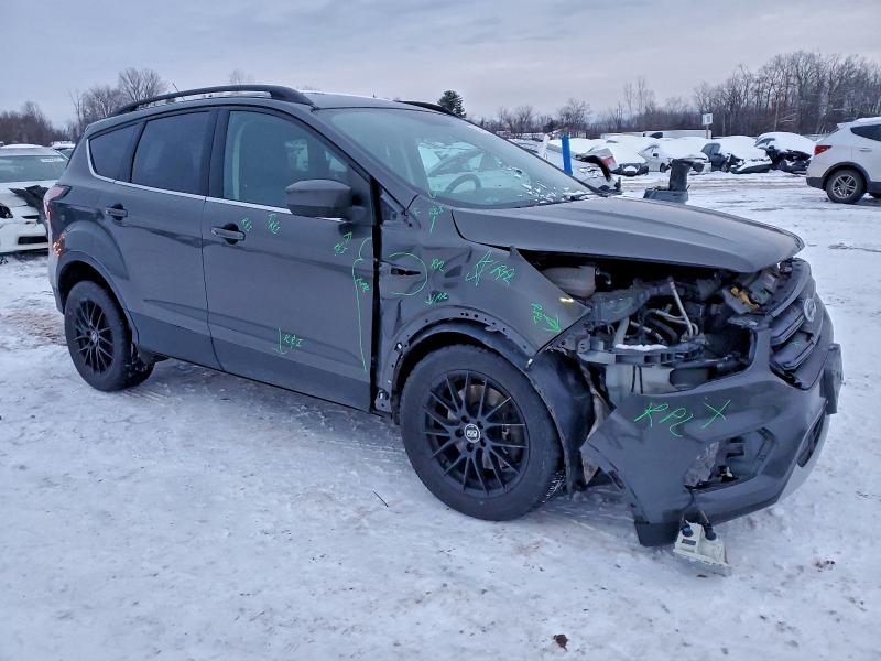 Photo 4 from auction – 2018 FORD ESCAPE SE with VIN 1FMCU9GD8JUA95279