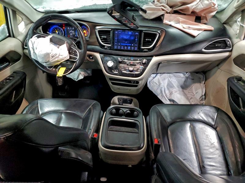 Photo 8 from auction – 2017 CHRYSLER PACIFICA T with VIN 2C4RC1BG9HR809870