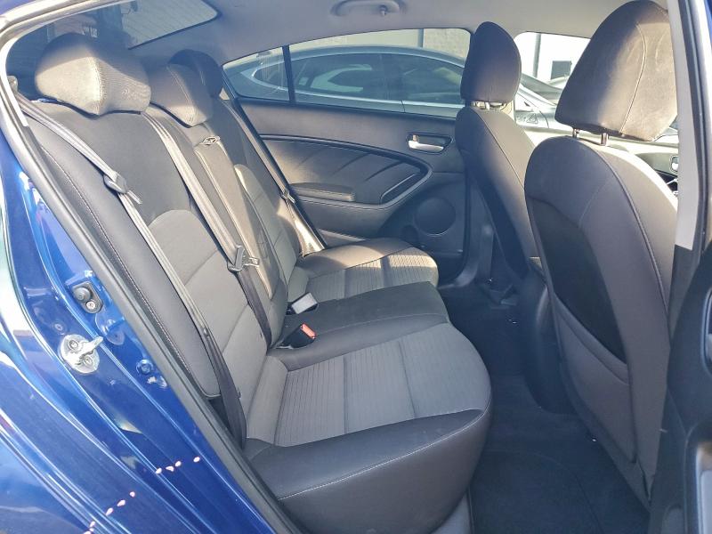 Photo 10 from auction – 2017 KIA FORTE LX with VIN 3KPFL4A76HE072120